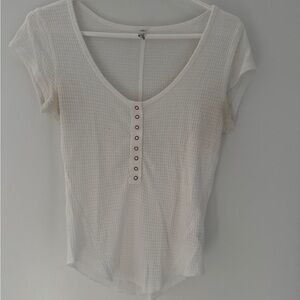 Free people SZ M White V-Neck Buttoned Women's Top